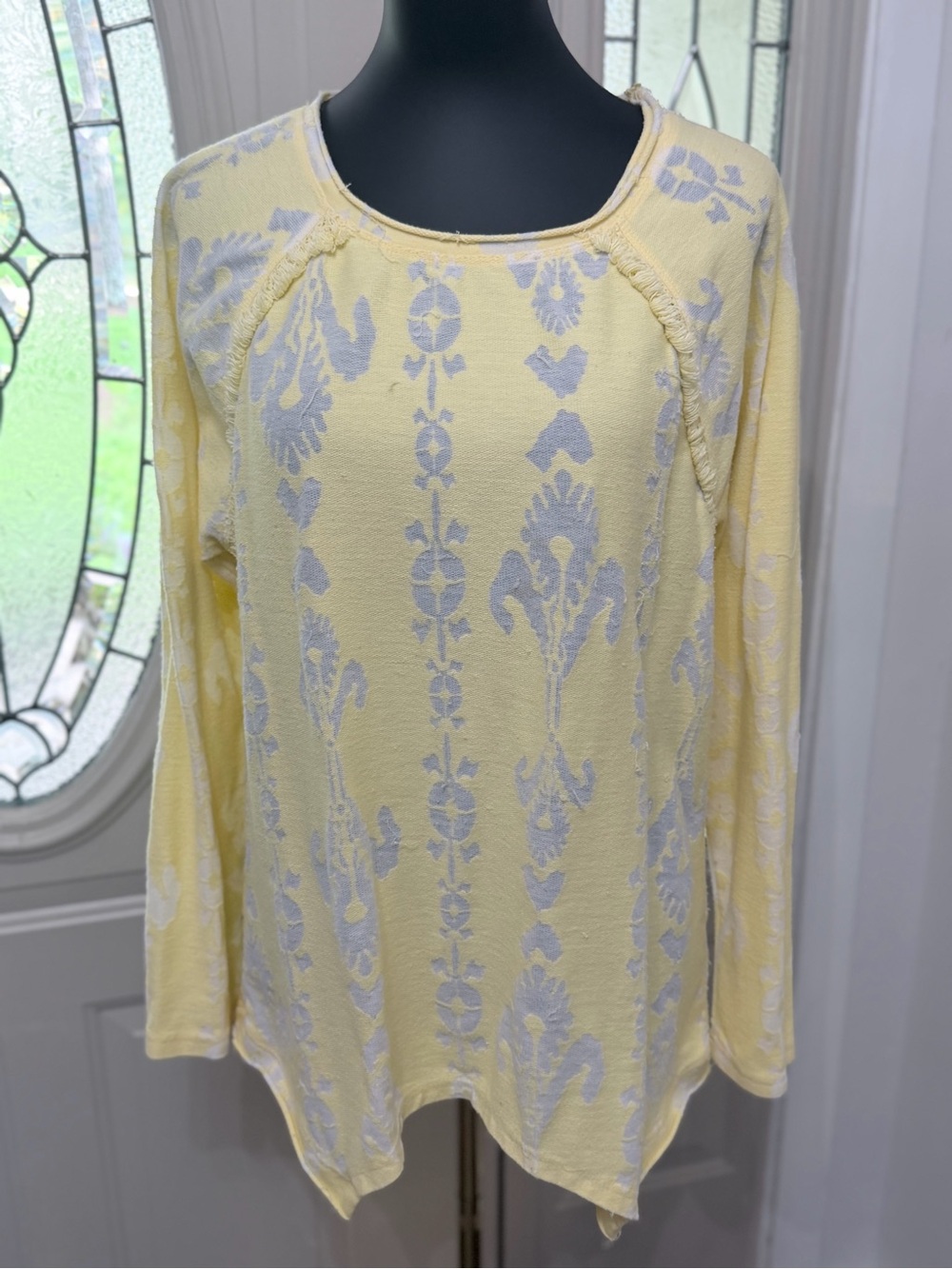 Democracy Yellow Floral Print Long Sleeve Knit Top XL Boho Casual - Picture 3 of 10